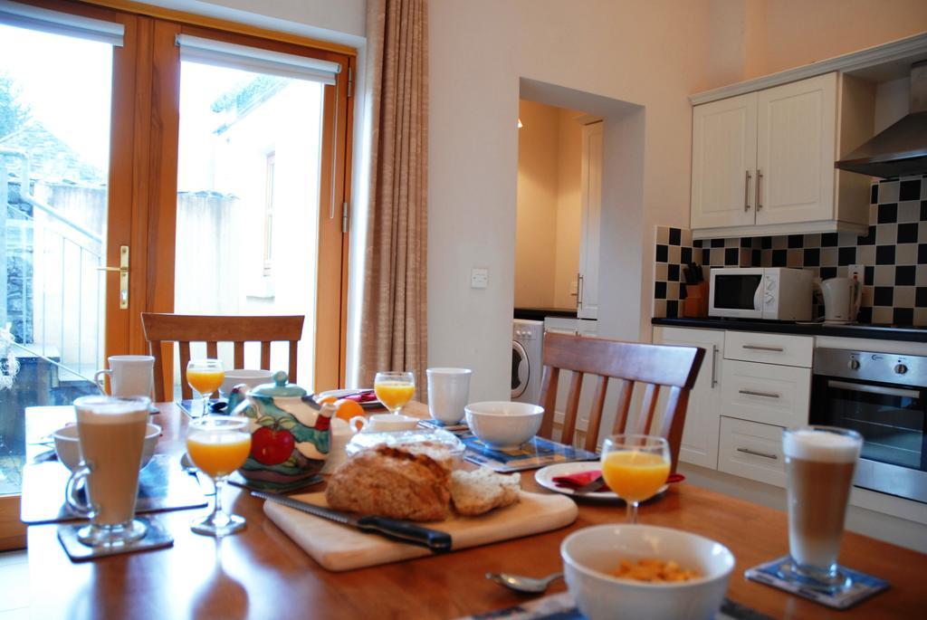 Town Square Holiday Homes Лісдунварна Номер фото